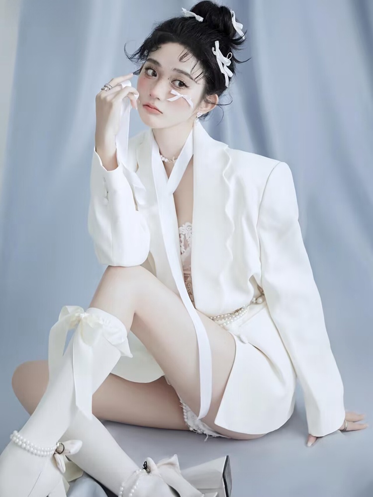 Studio Photography Suit White  - Ethnic Clothing & Online Fashion Store Khaadi Us 리뷰 및 가격