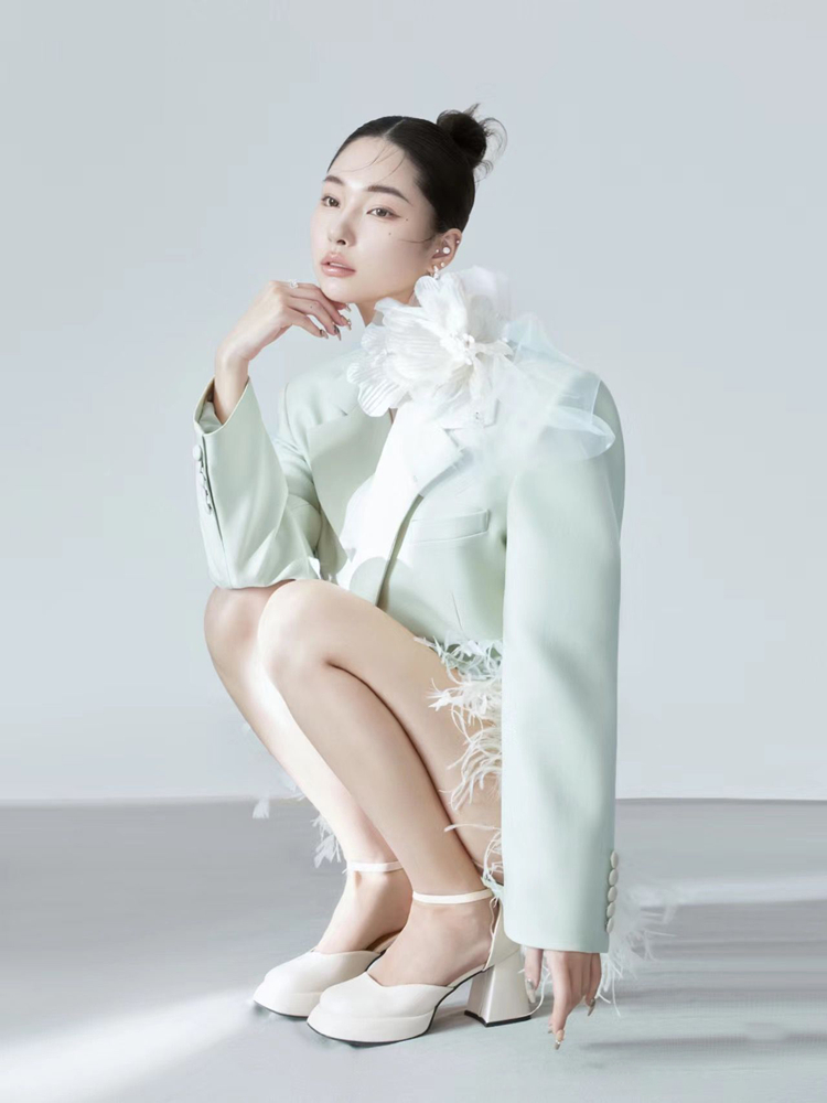 Green Ostrich Feather Suit 202 - Ethnic Fashion Images 리뷰 및 가격