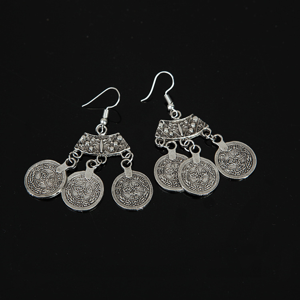 Vintage Silvery 3 Coins Pendan - Ethnic Fashion Pakistan 리뷰 및 가격